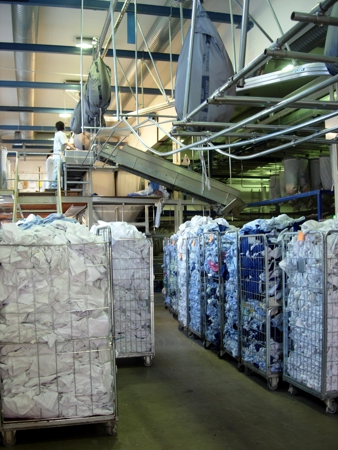 Sorting goods in a commercial laundry